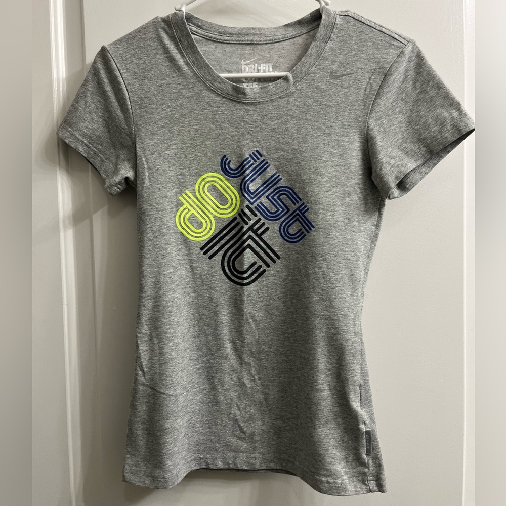 Nike T Shirt